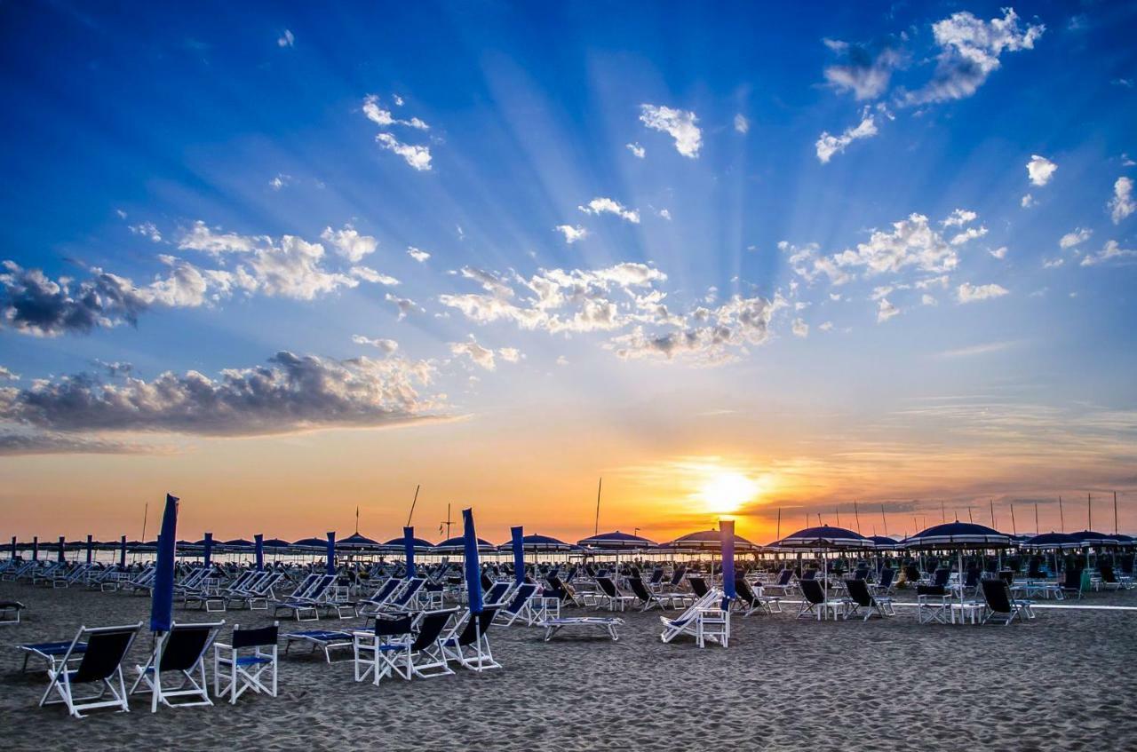 Mirabilia Beach Viareggio Eksteriør bilde